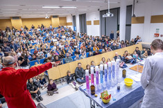 Pokazy chemiczne Koła Naukowego ESPRIT,