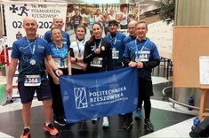 Drużyna Klubu Biegacza i AZS PRz po Półmaratonie Rzeszowskim,