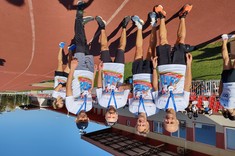 Ekipa Klubu Biegacza na zawodach w trakcie zajęć BBL na stadionie Resovii,