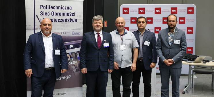 Od lewej: prof. PRz A. Majka, prof. P. Koszelnik, prof. PRz P. Woś, dr inż. M. Jakubowski, dr inż. M. Kuźniar,