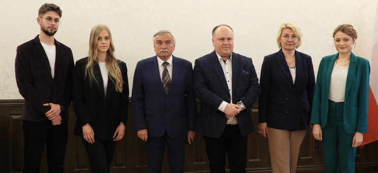 Od lewej: P. Dybaś, W. Jankowska, prof. M. Gosztyła, dr L. Kisiel, dr inż. M. Kłos, K. Najdek,