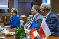 Od lewej: prof. PRz I. Włoch, prof. PRz B. Miller, prof. PRz A. Trytek,